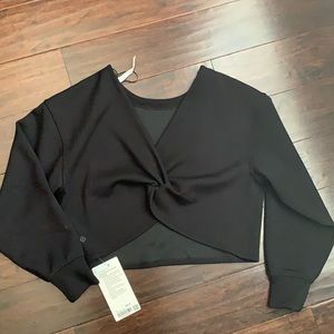 Lululemon twist back pullover